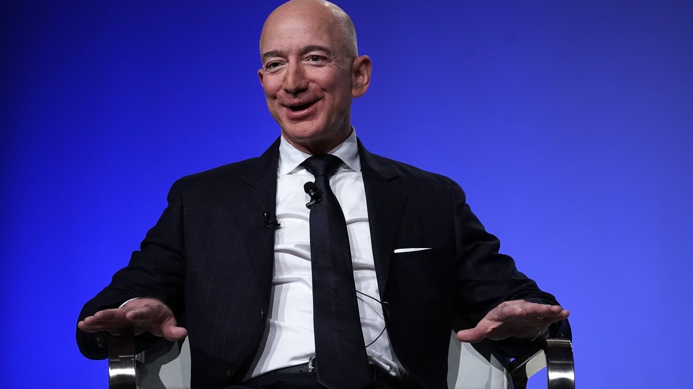 Bezos Is Quietly Bullish on Trump Accounts and Insiders Expect a Huge Contribution