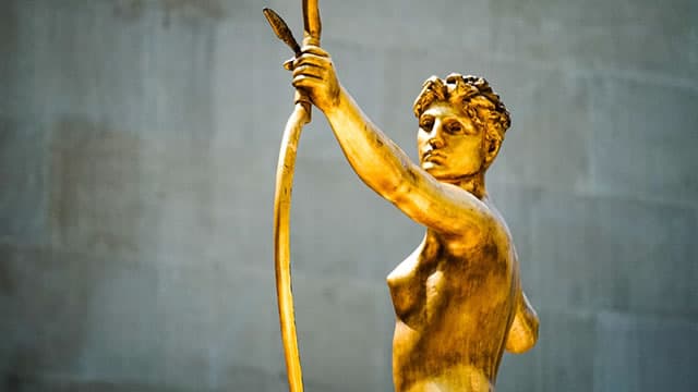 Gold Edges Higher, Aided by Fed Rate-Cut Prospects