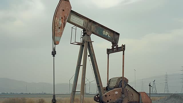 Oil rebounds from lowest levels since 2021 after Trump orders Venezuela oil tanker blockade