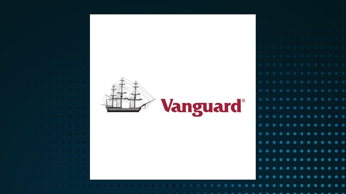 Short Interest in Vanguard Energy ETF (NYSEARCA:VDE) Decreases By 35.2%