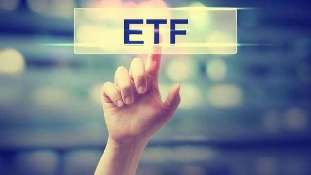 Time to Buy Senior Loan ETFs as Rates Hit a 16-Year High?