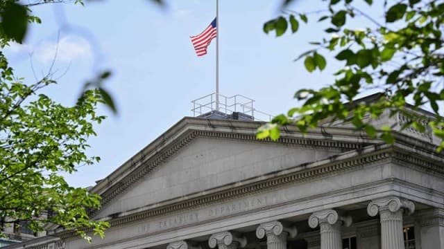 U.S. Treasury bond rout deepens as popular fixed-income ETFs touch decade-plus lows